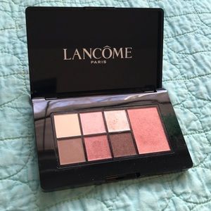 Lancôme- warm palette- day. Blush and eye shadow